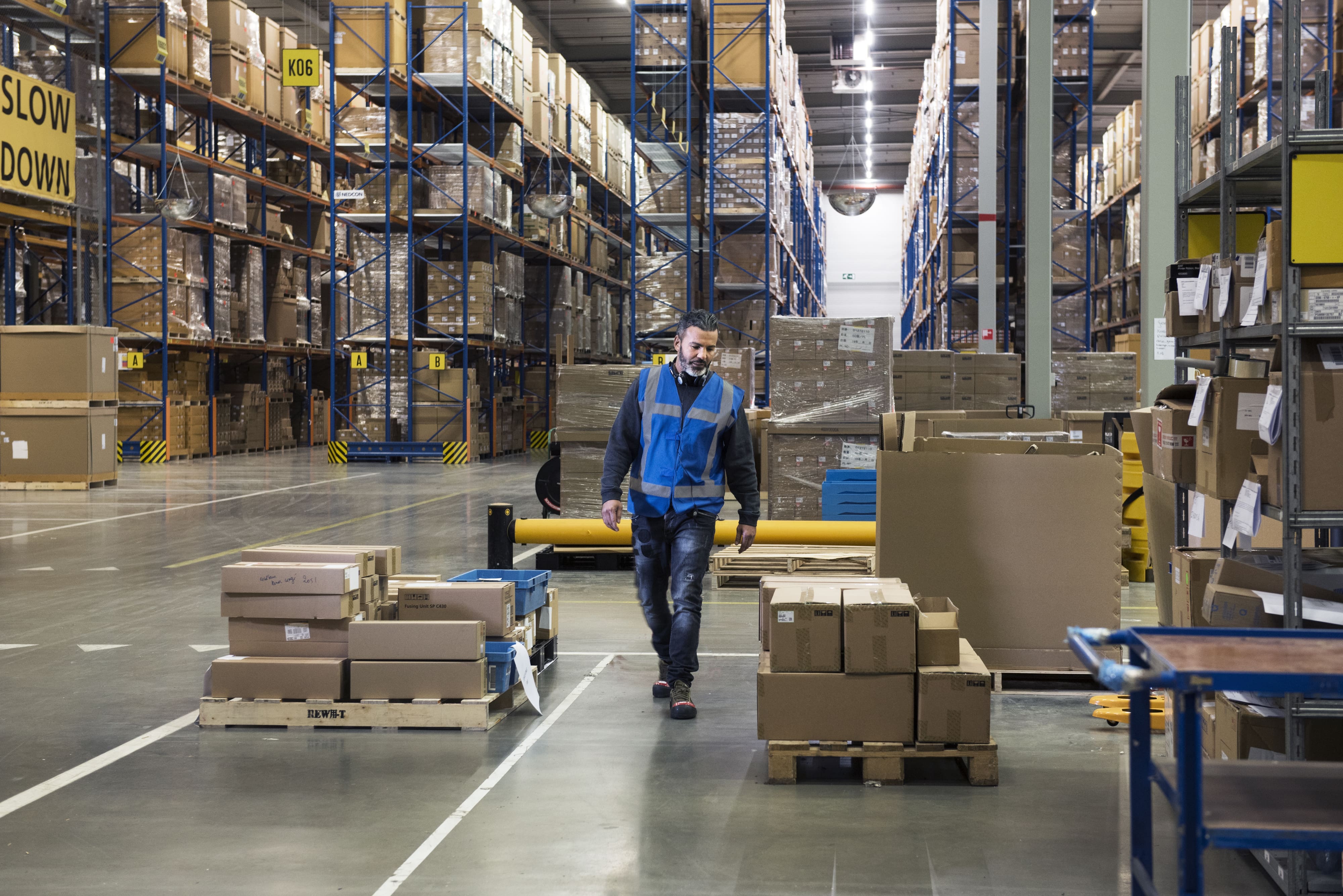 as-watson-distributiecentrum-man-magazijnmedewerker