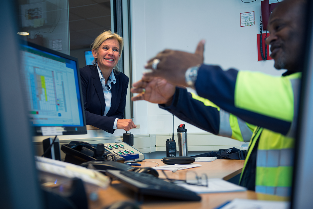 Buschauffeur werkomgeving geinspireerd aan het werk